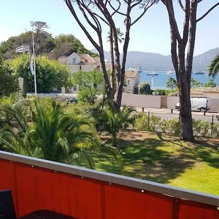 A Tropez Avec Terasse Face A La Saint-Tropez
